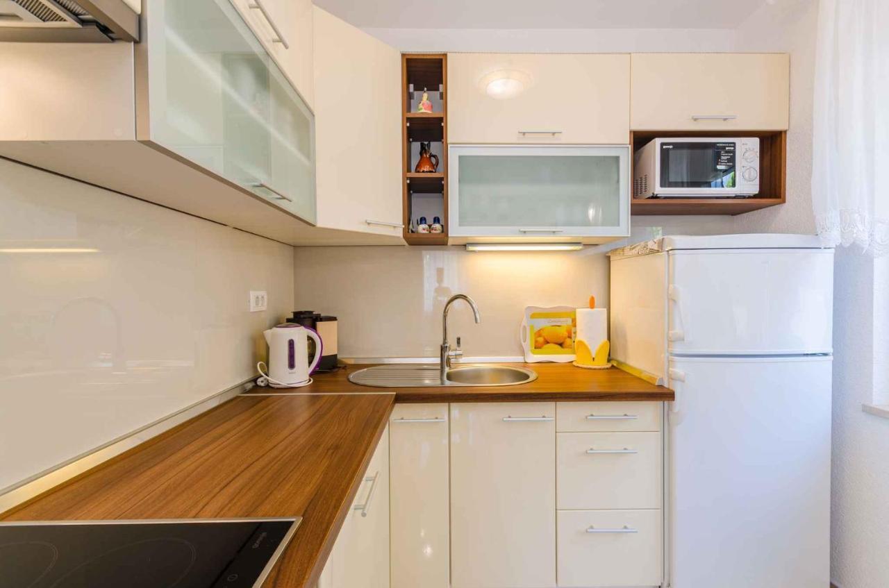 Apartment In Novi Vinodolski 15274 โปวิเล ภายนอก รูปภาพ