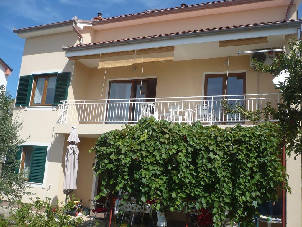 Apartment In Novi Vinodolski 15274 โปวิเล ภายนอก รูปภาพ