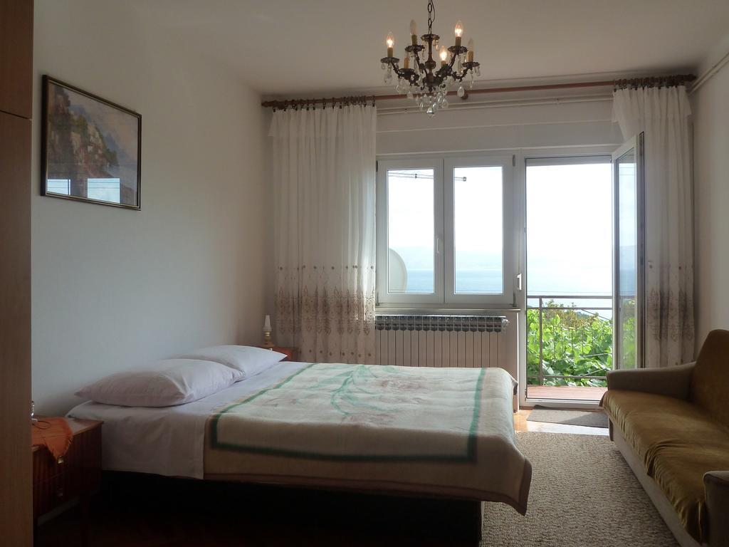 Apartment In Novi Vinodolski 15274 โปวิเล ภายนอก รูปภาพ