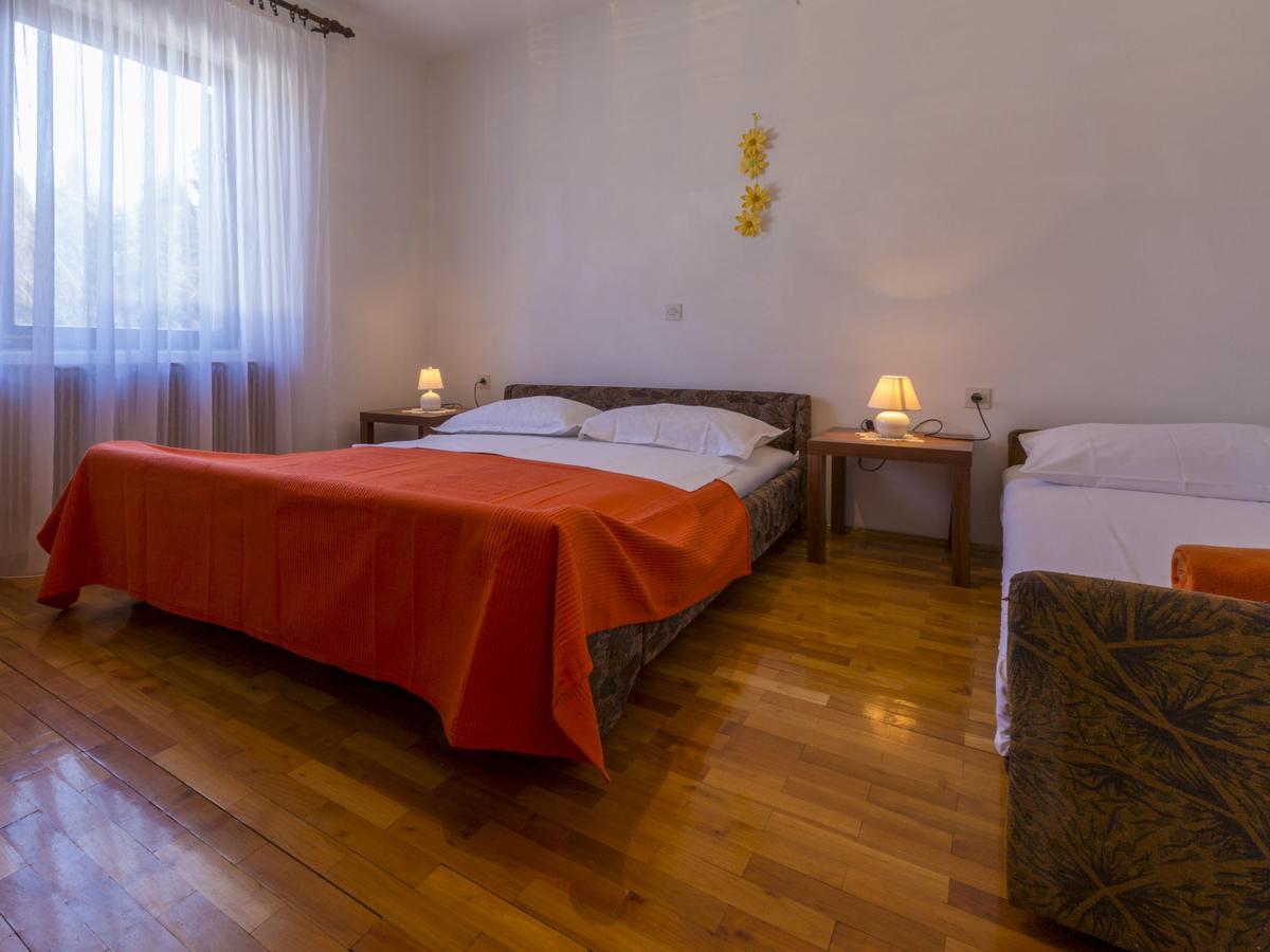 Apartment In Novi Vinodolski 15274 โปวิเล ภายนอก รูปภาพ