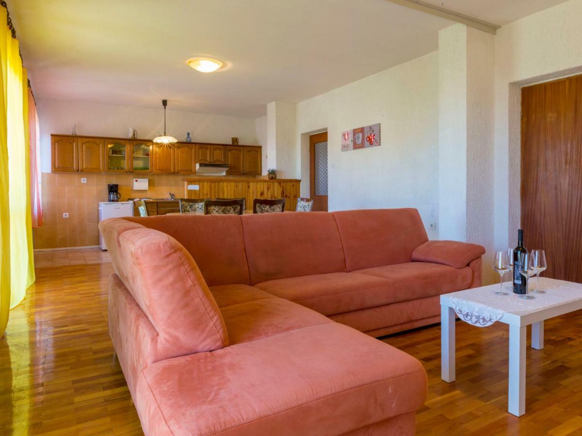 Apartment In Novi Vinodolski 15274 โปวิเล ภายนอก รูปภาพ