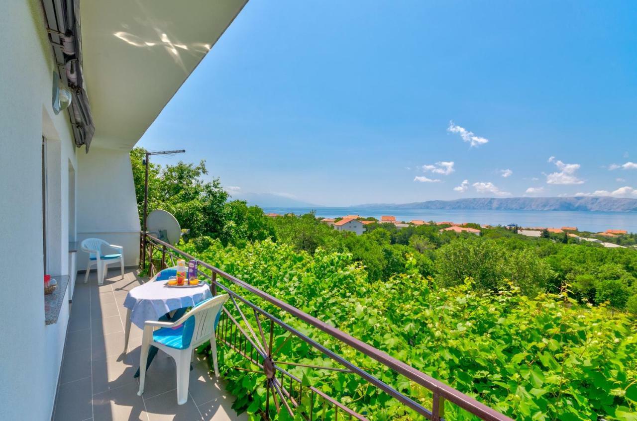 Apartment In Novi Vinodolski 15274 โปวิเล ภายนอก รูปภาพ