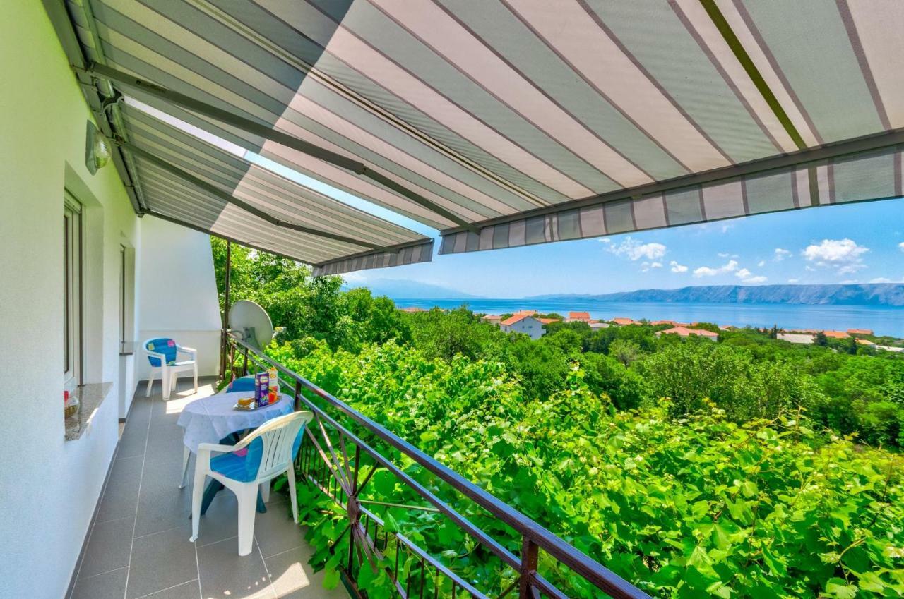 Apartment In Novi Vinodolski 15274 โปวิเล ภายนอก รูปภาพ