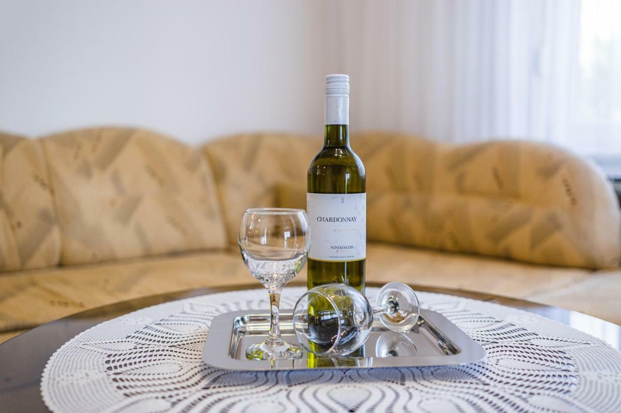 Apartment In Novi Vinodolski 15274 โปวิเล ภายนอก รูปภาพ